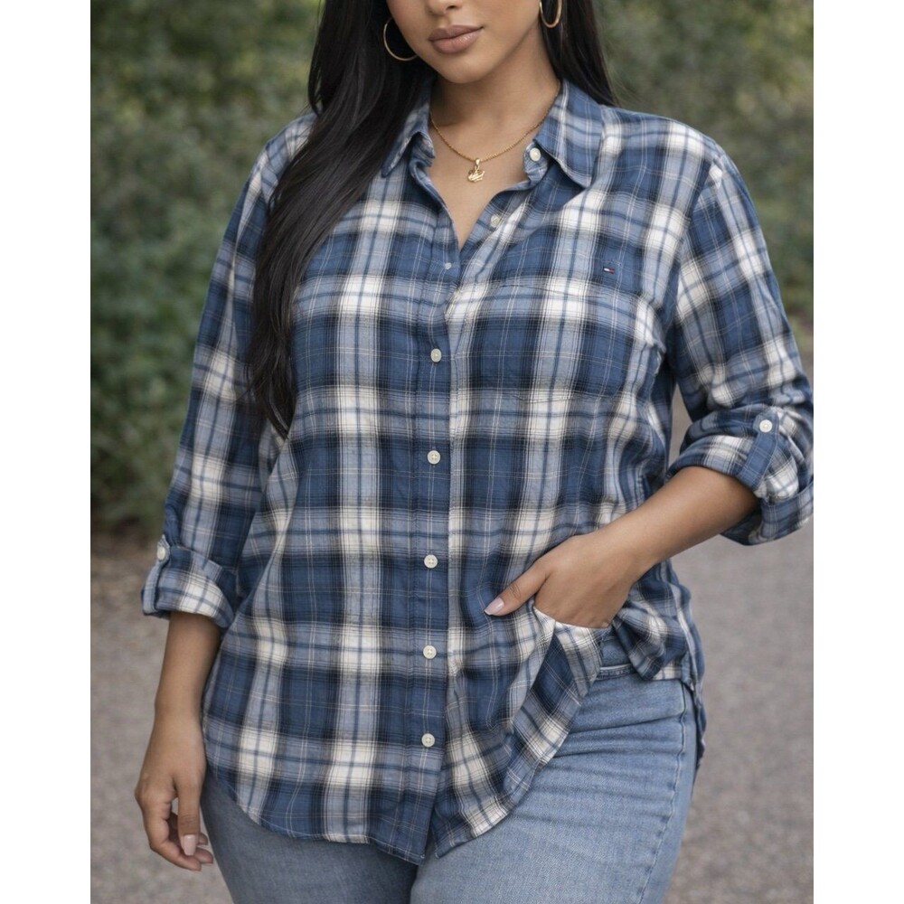 NWT Women’s Large Classic Plaid Button-Up Shirt long sleeves roll-tab cuffs